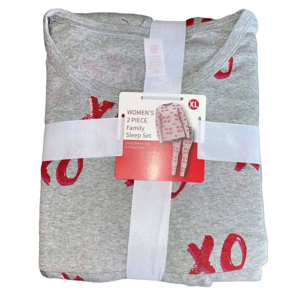 Pajamas Set Valentine's Day XO Hugs Kisses - Picture 2 of 5